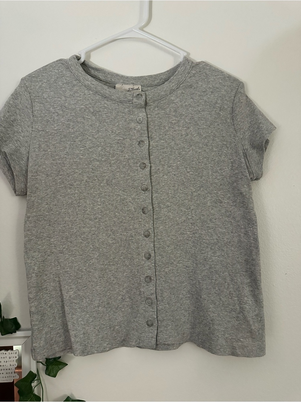 Universal Thread Heather Gray Button-Front Short Sleeve Top